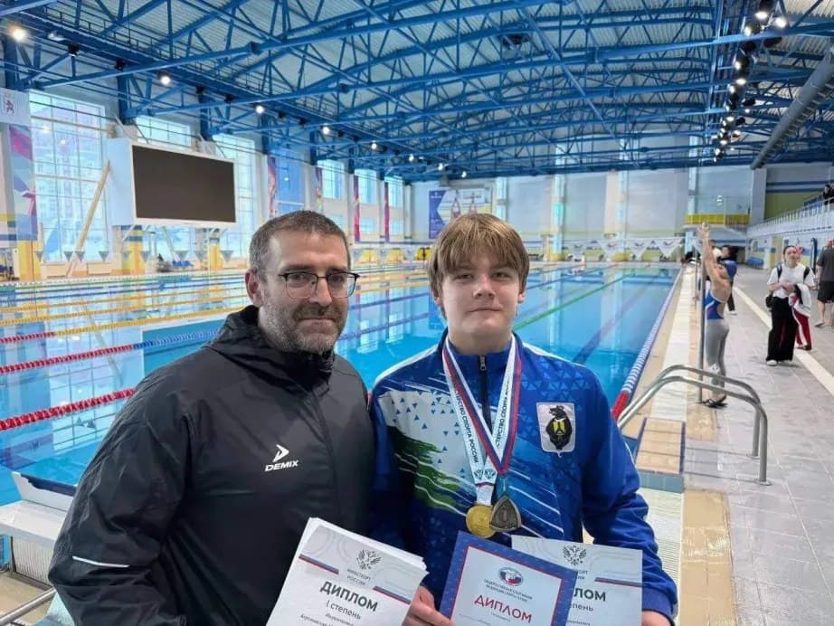 Хабаровчанин завоевал четыре медали на первенстве России по адаптивному плаванию