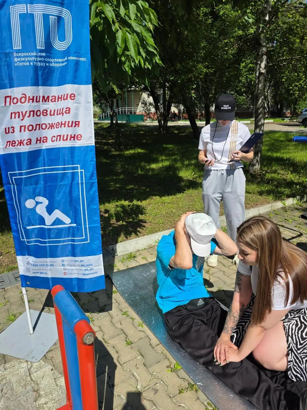 На старт вышли получатели социальных услуг из дом-интернатов №1 и №2, психоневрологического интерната, Дома ветеранов, школы-интерната №4 и детского психоневрологического интерната