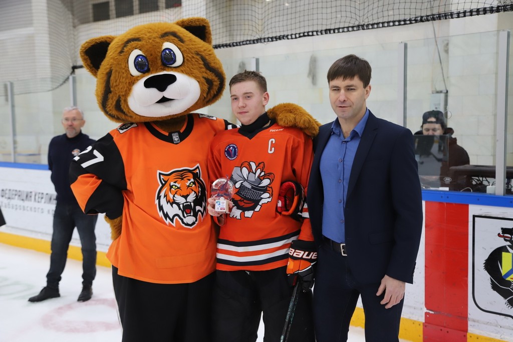 «Матч добра» по адаптивному хоккею состоялся в Хабаровске